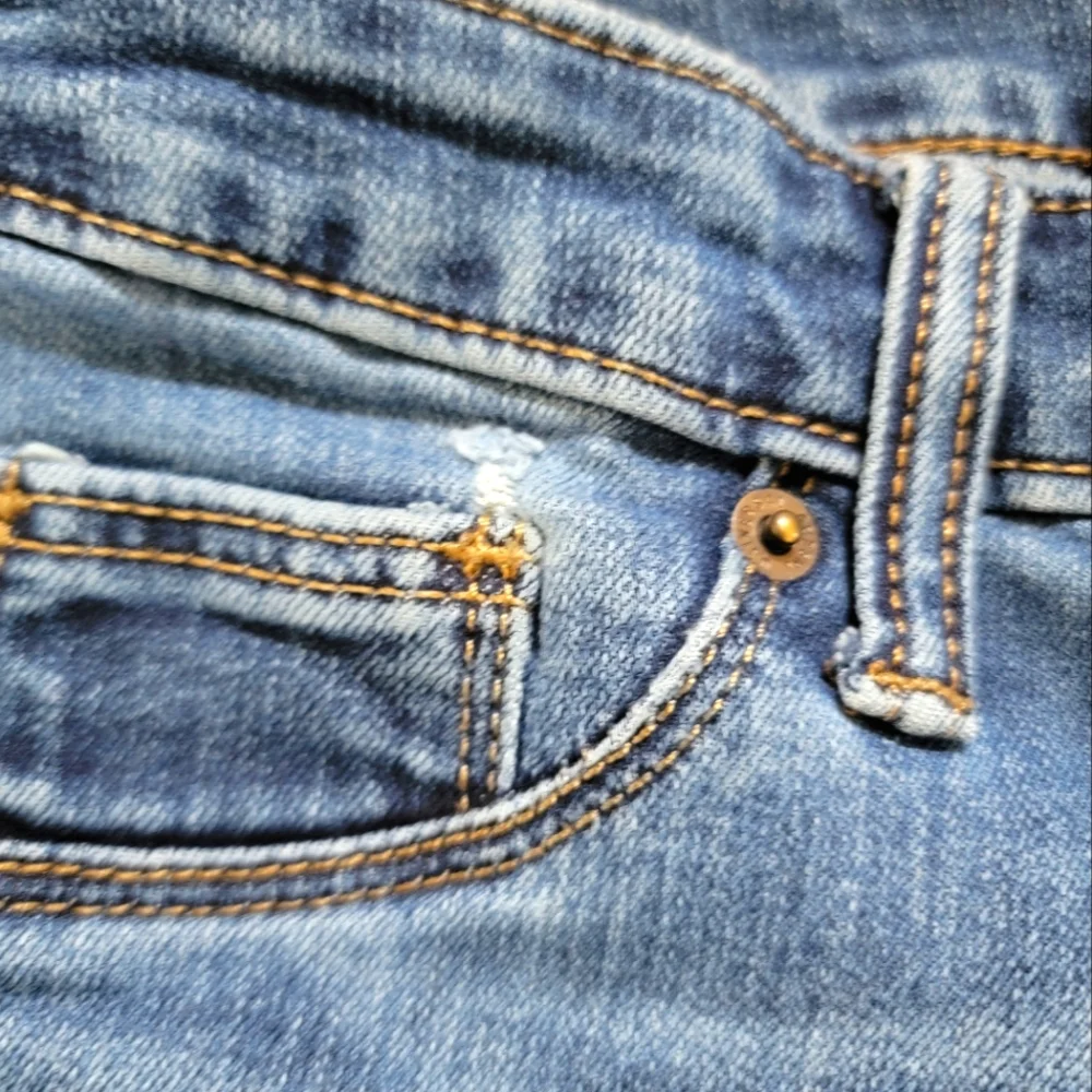 Universal Thread Mid Rise Jeggings - Picture 9 of 11